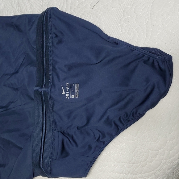 Nike Running Shorts - Picture 3 of 5